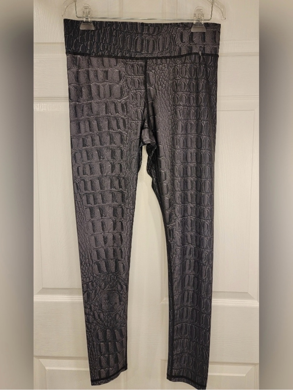 Terez Croc-Embossed High-Rise Leggings in Charcoal Black